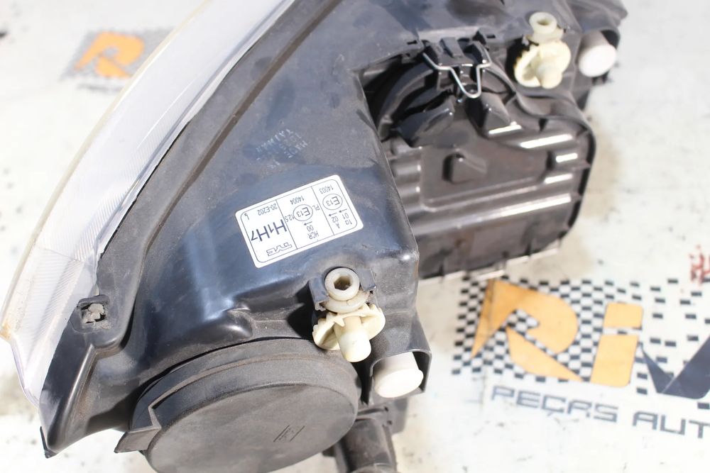 Ótica / farol esquerda SEAT Leon (1P1)