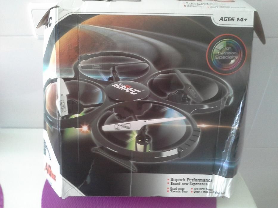 Drone Quadcopter novo em caixa c/ câmara