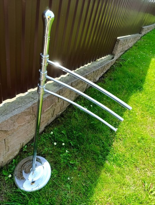 Підставка у ванну кімнату на мило, рушник, туалетний папір металева