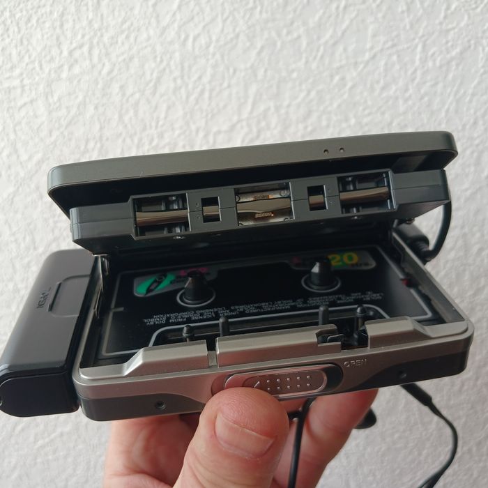 Пишущий плеер WALKMAN  WM-GX614