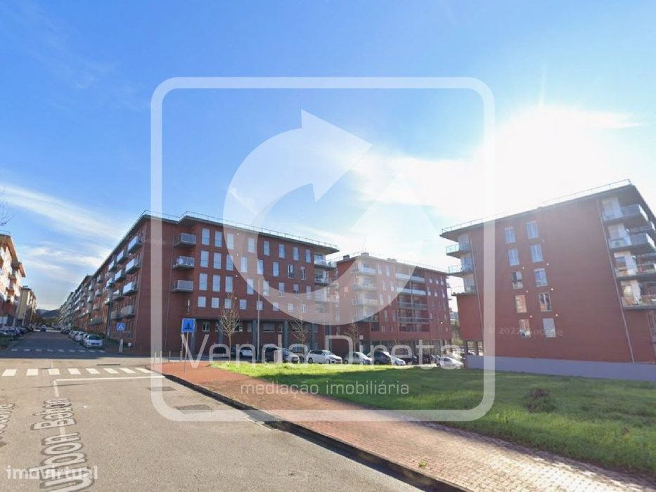 Apartamento T3 com 156 m², Terraço Amplo e Garagem | Santo António ...