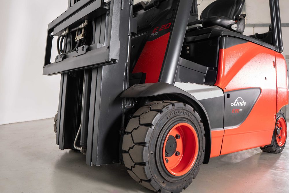 Empilhador elétrico Linde E20  - como novo
