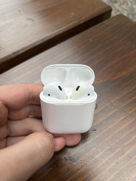 Apple AirPods 2 - хороший стан
