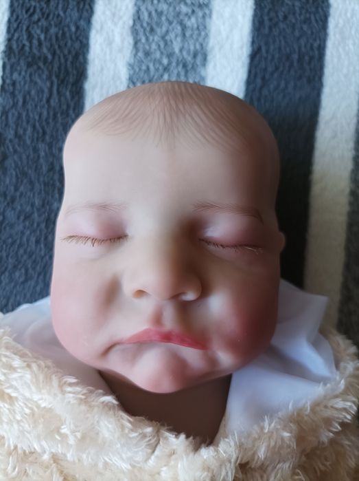 Sprzedam lalkę jak prawdziwe dziecko