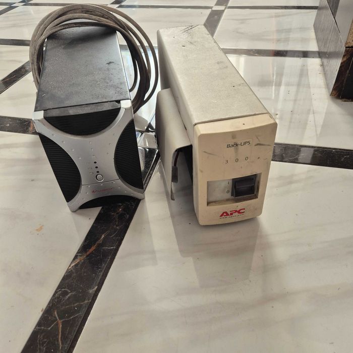 Два бесперебойника ДБЖ рабочие на запчасти