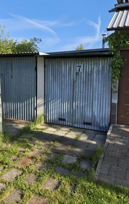 Hangar pod łódkę dla wędkarza na przystani PZW.nr39