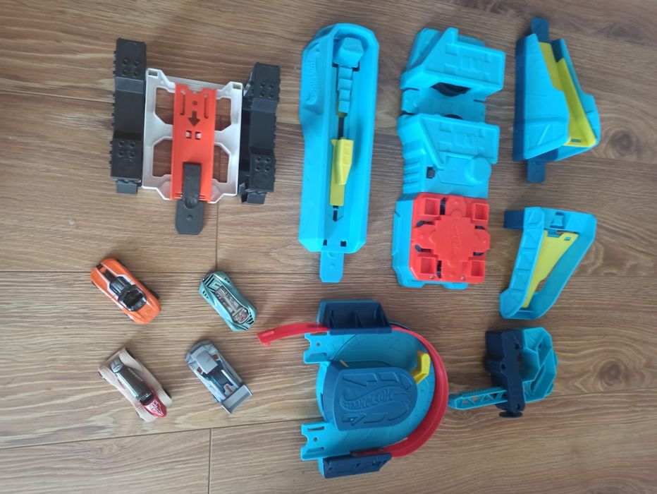 100 elementów - hot Wheels - track builder