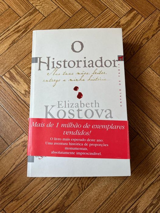 Livro "O historiador- Elizabeth Kostova"