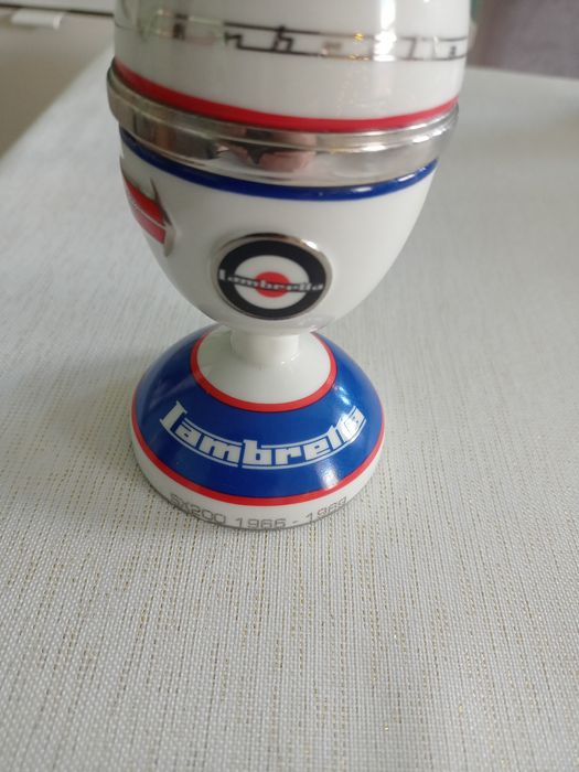 Kolekcjonerskie jajko muzyczne Lambretta SX200