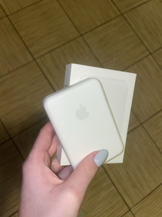 Павербанк від iPhone