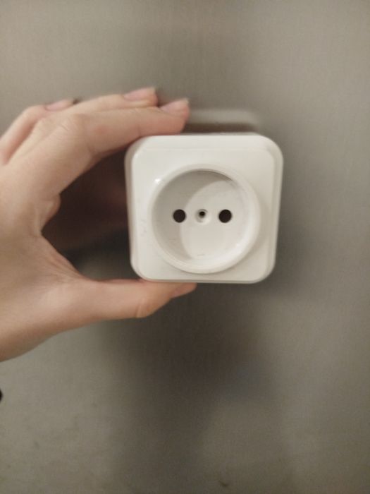 Розетка нова пластикова