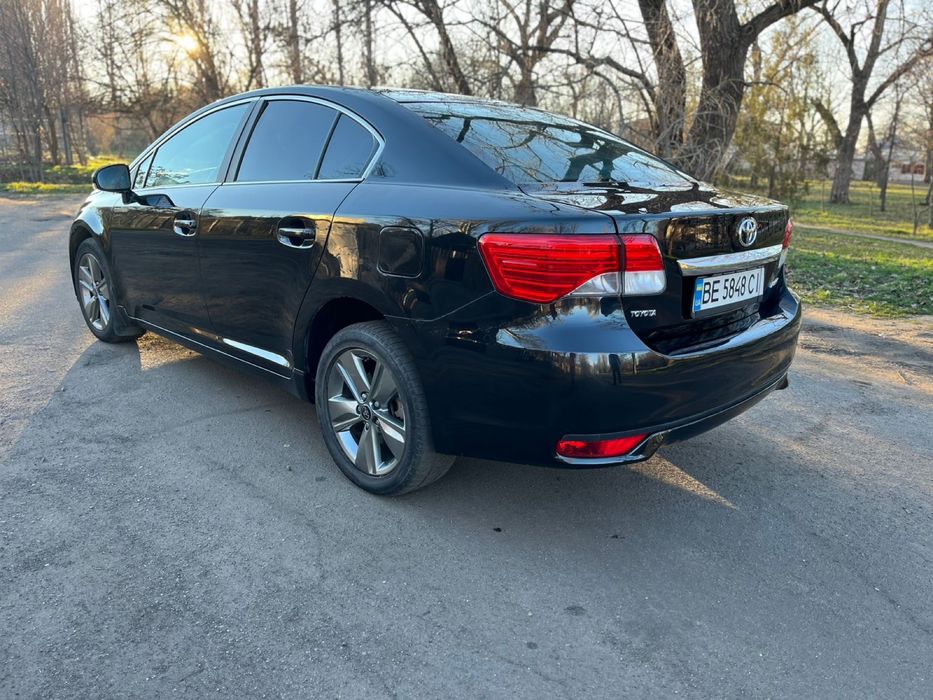 Тойота Авенсіс 2.2 автомат