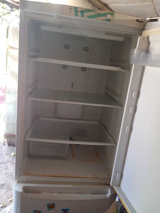 Продам холодильник