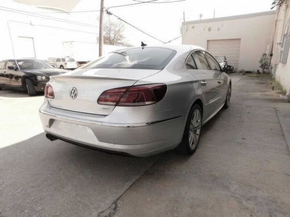 Volkswagen CC Sport      2013