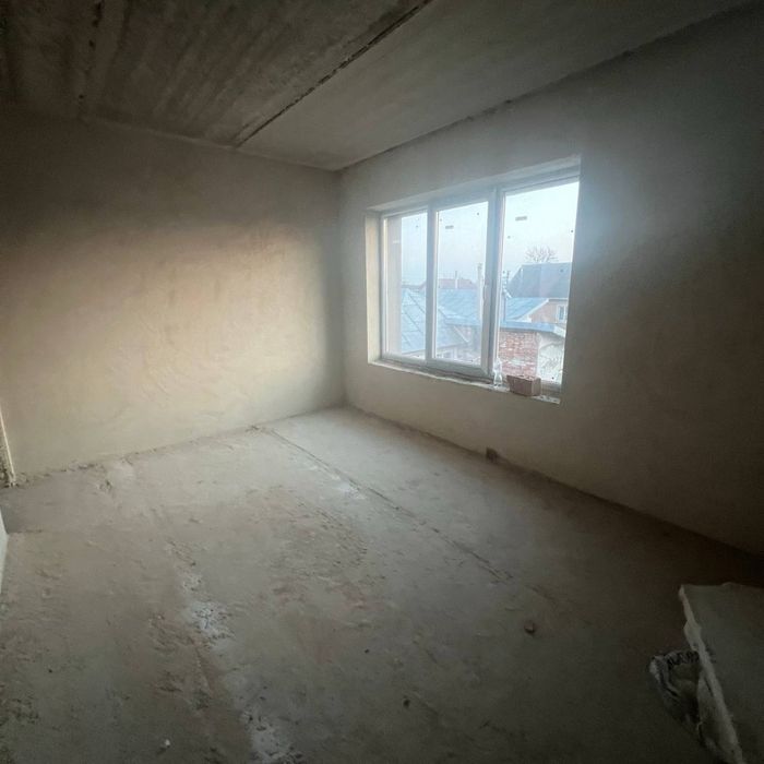 Продам танхаус у Вовчинцях готовий до ремонту