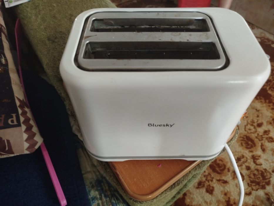 Тостер Bluesky BT870S‑15