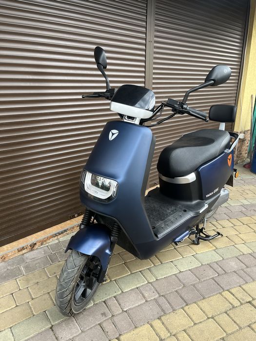 Електроскутер Yadea e8s
