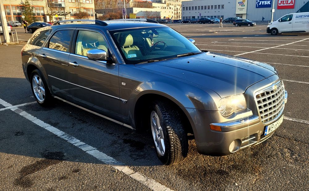 Chrysler 300c AWD kombi 3.5 v6 LPG