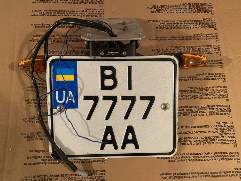 Продам рамку для номерного знака,  хвост Rizoma для Honda Yamaha