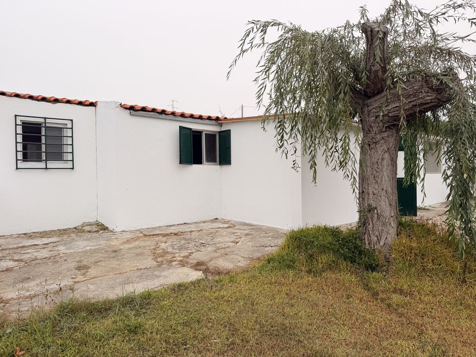 Alugo casa Olho Marinho