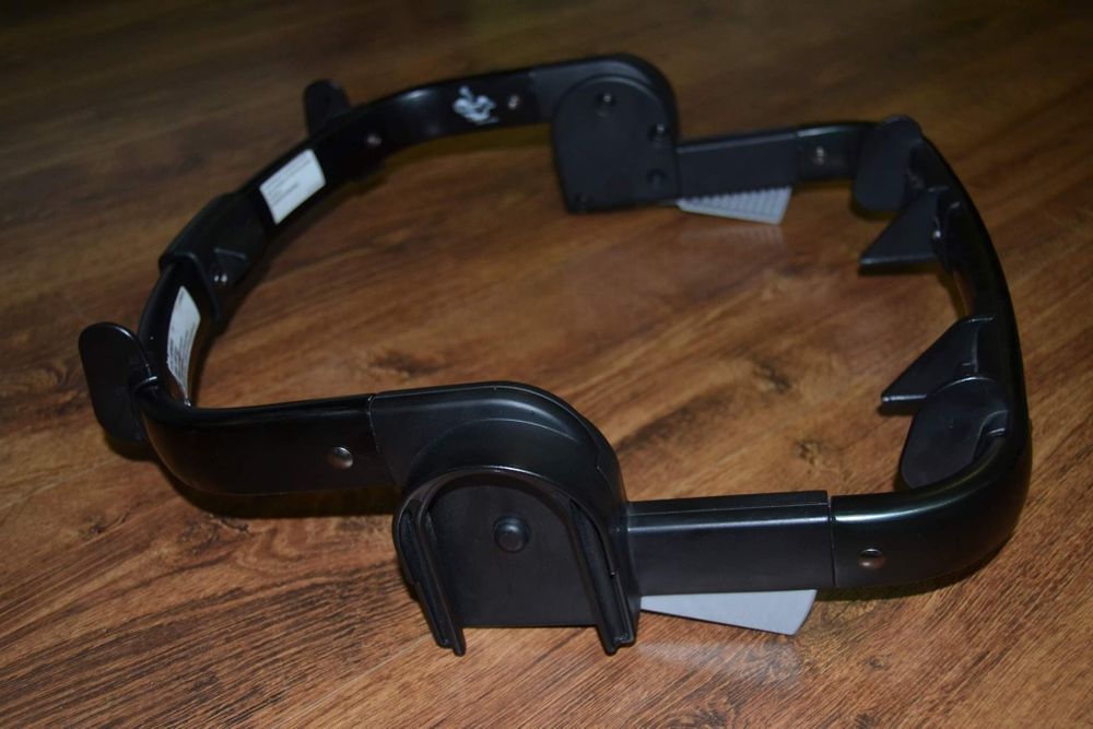 Адаптер до автокрісла