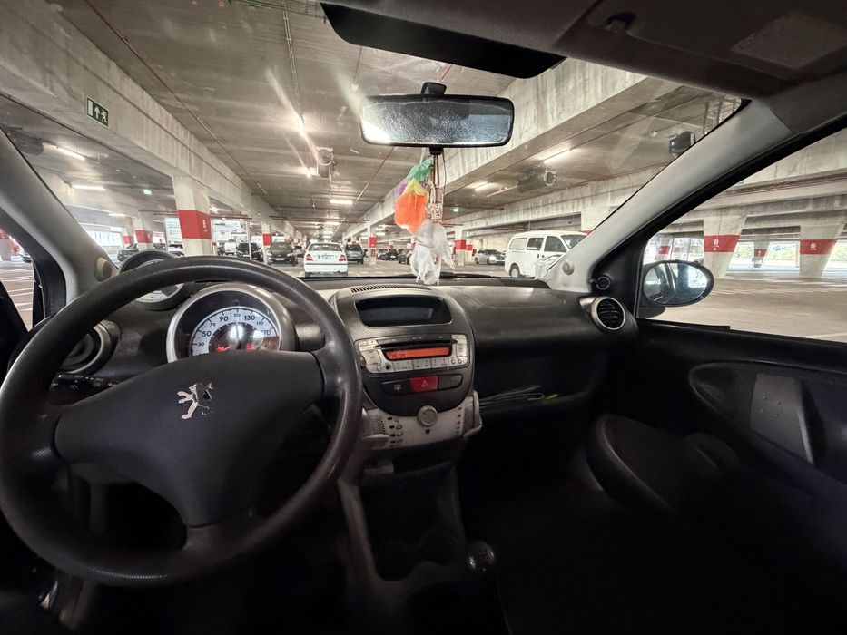 Peugeot 107 em bom estado de mecanica
