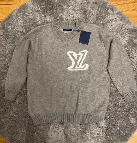Sweter Louis Vuittion rozmiar M Kolor szary