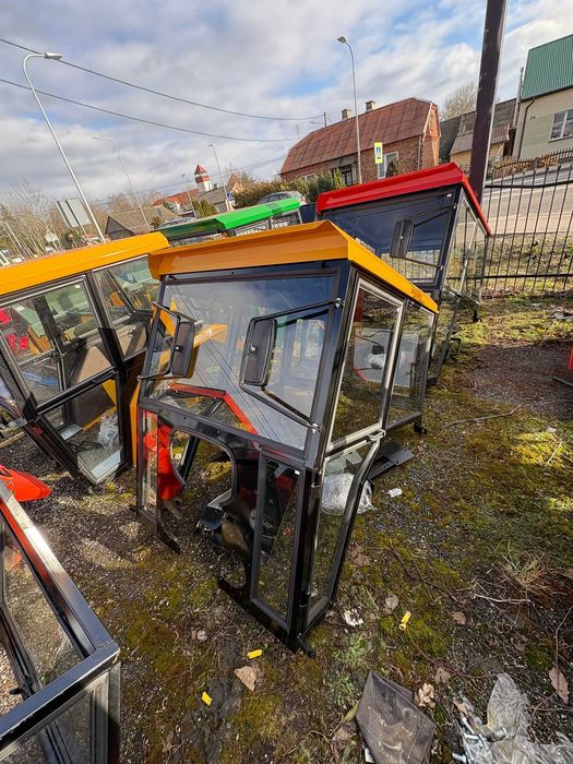 Kabina ciągnika C360 C360 błotniki maska