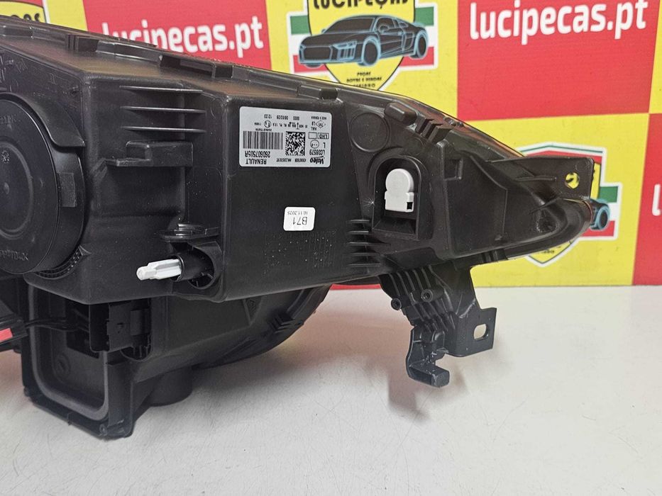 Otica Esquerda Renault Megane IV | 139281