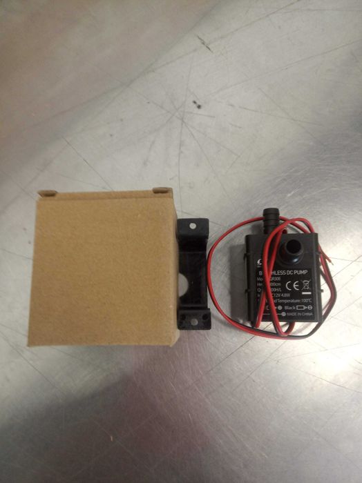 Насос водяной мини погружной бесщеточный 12В 4.2Вт 4л/м помпа