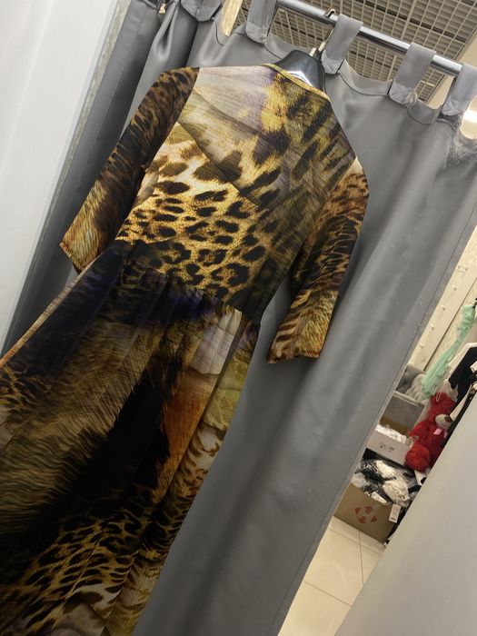 Продам сукні нові