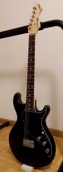 Line 6 Variax 300 - gitara modelowana