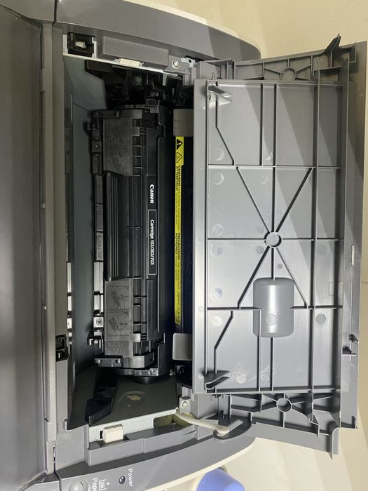 Лазерный принтер Canon L 11121E