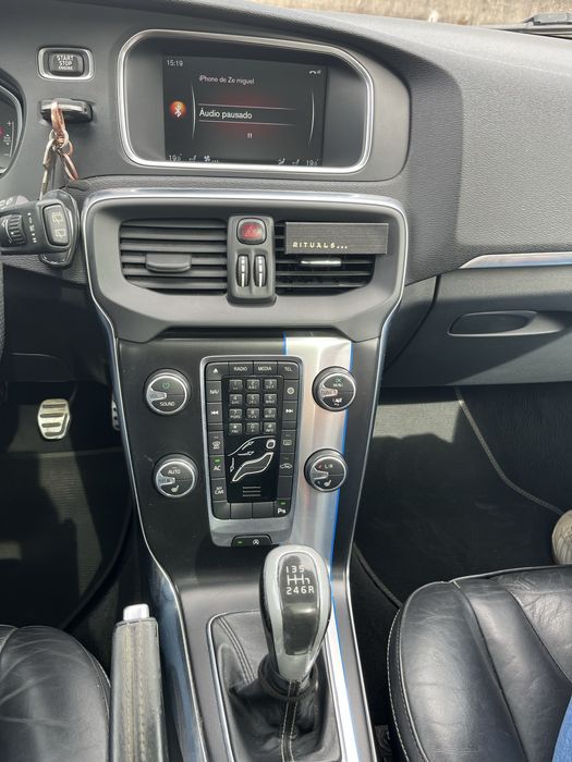 Volvo V40 D4 R design