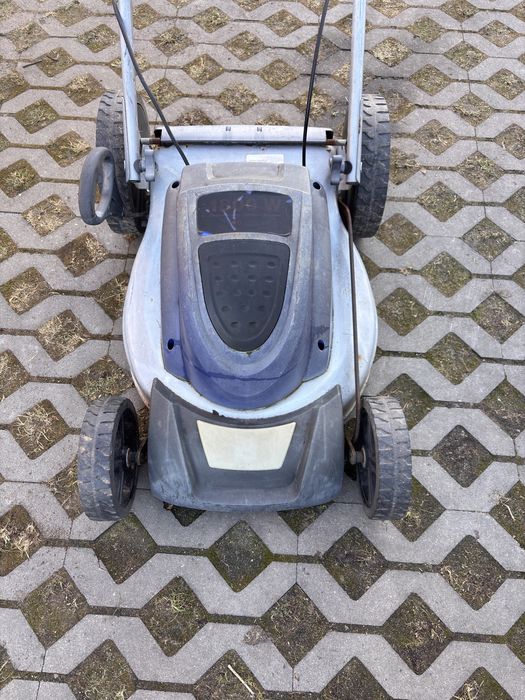 Kosiarka elektryczna z napędem 1800w