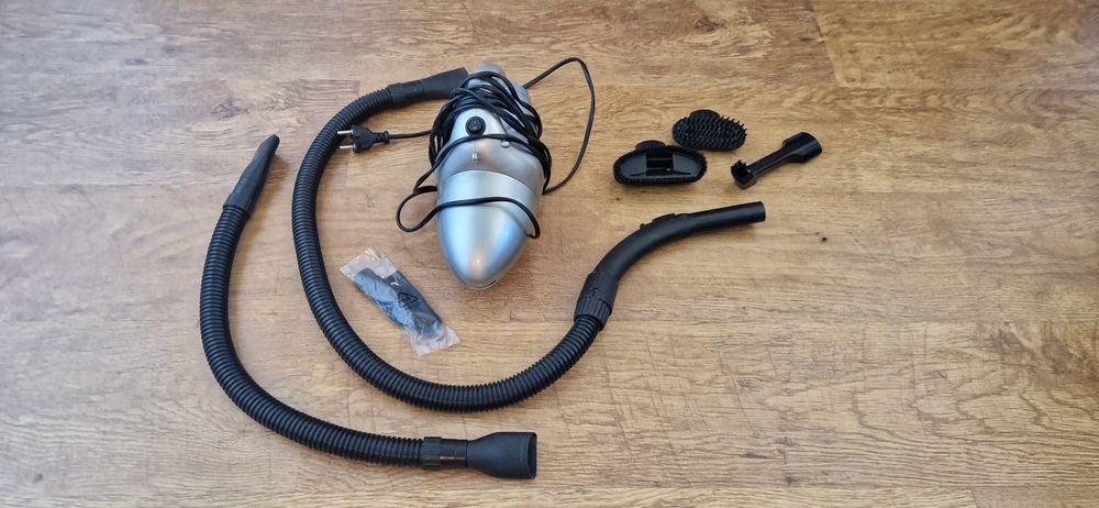 Small vacuum cleaner for home use or other purposes (as new)