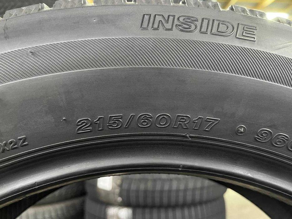 Шини вживані зимові 215/60 R17 BRIDGESTONE BLIZZAK VRX2