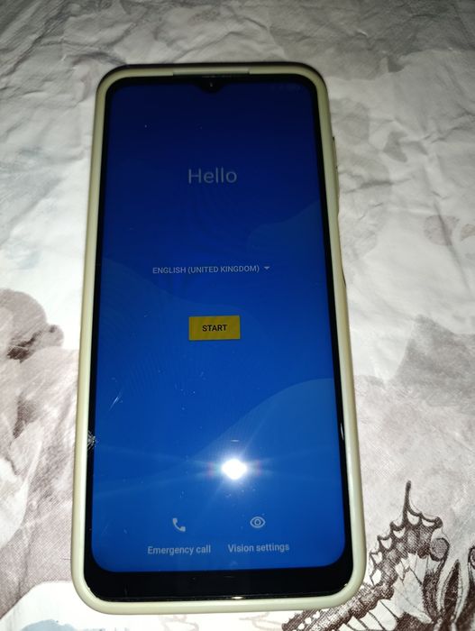 Tcl 305 32Gb armazenamento 4 Gb ram