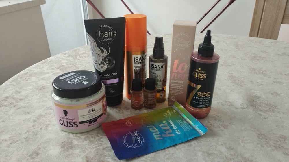 Zestaw kosmetyków do włosów