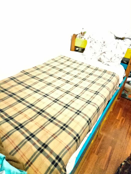 Venda de cama de solteiro com colchão incluído com dois gavetões muito espaçosos