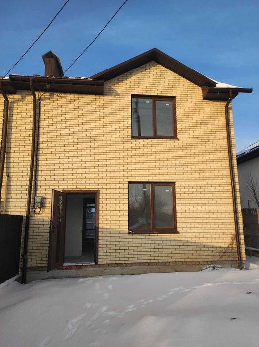 Продам 2 поверховий таунхаус на Старому Місті 3997