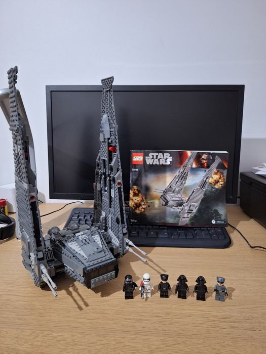 Lego Star Wars Kylo Ren's Command Shuttle 75104