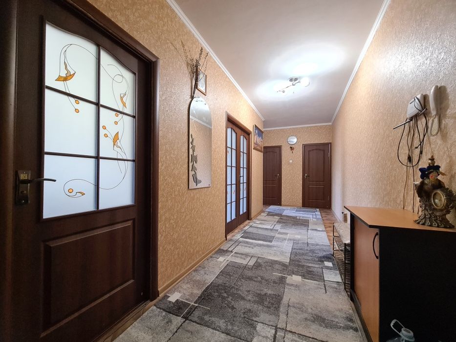 Продаю 2 комнатную квартиру  73 кв.м Северная звезда.