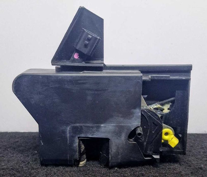 Fechadura / Fecho Porta Trás Esquerdo 825033585RF - DACIA SANDERO II