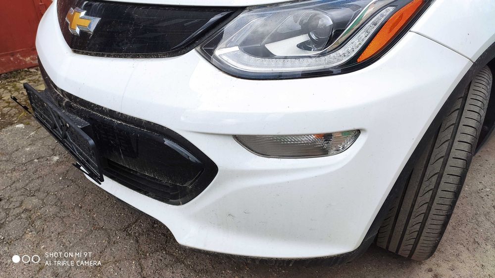 Бампер передній Chevrolet Bolt EV Premier в зборі