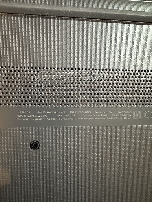 Laptop HP (кирил. и латин. клавиатура)