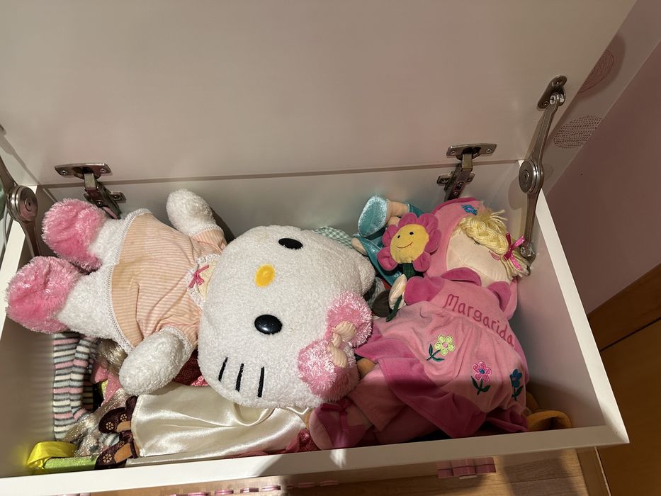 Cabide e baú - Margarida - madeira pinho