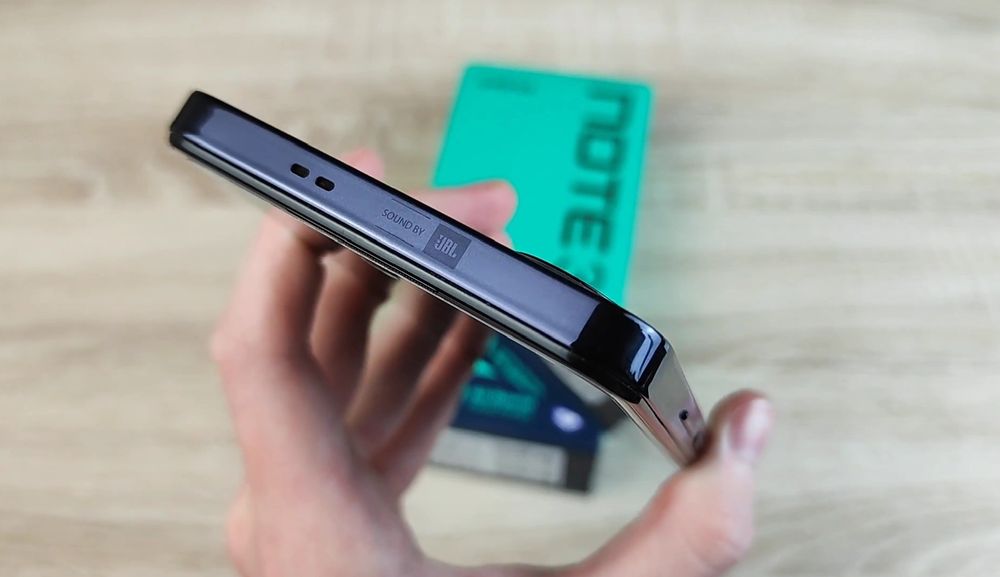 Продам смартфон Infinix
