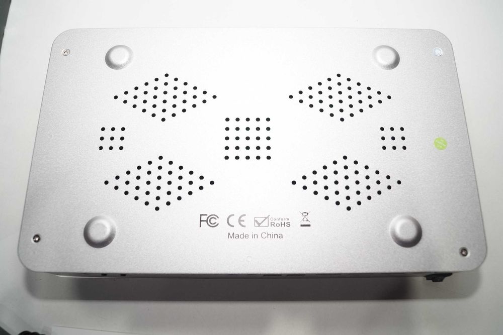 Przełącznik Splitter Switch HDMI 4x KVM Matrix 2 monitory 4 komputery