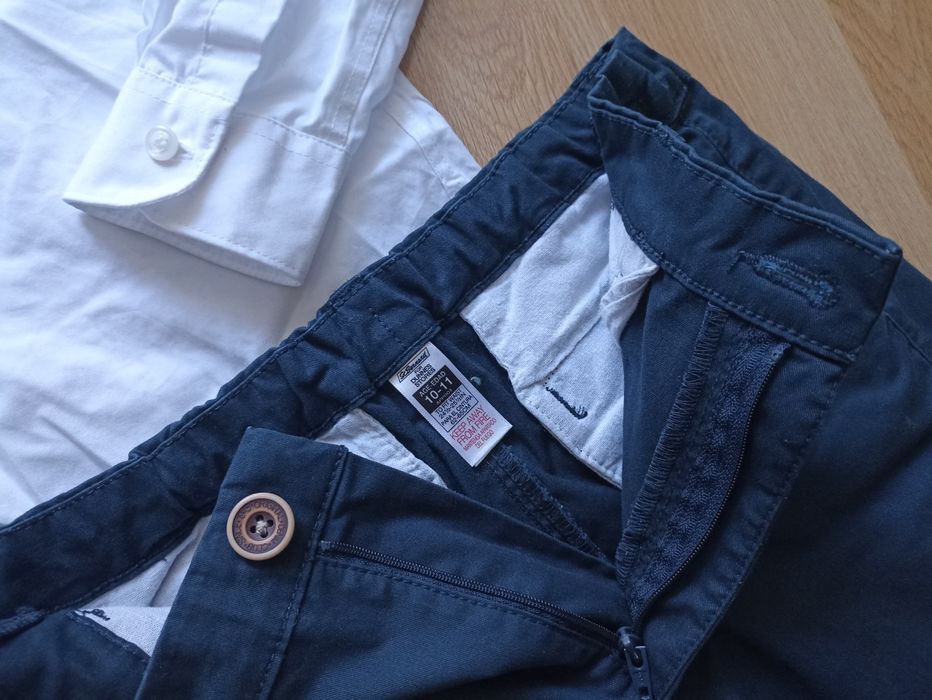 Біла сорочка, брюки для хлопця, розмір 146